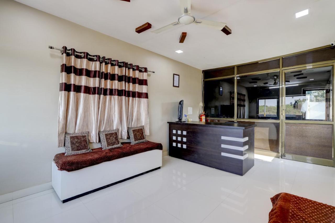Spot On 71130 Hotel Shiv Krupa Anjār エクステリア 写真